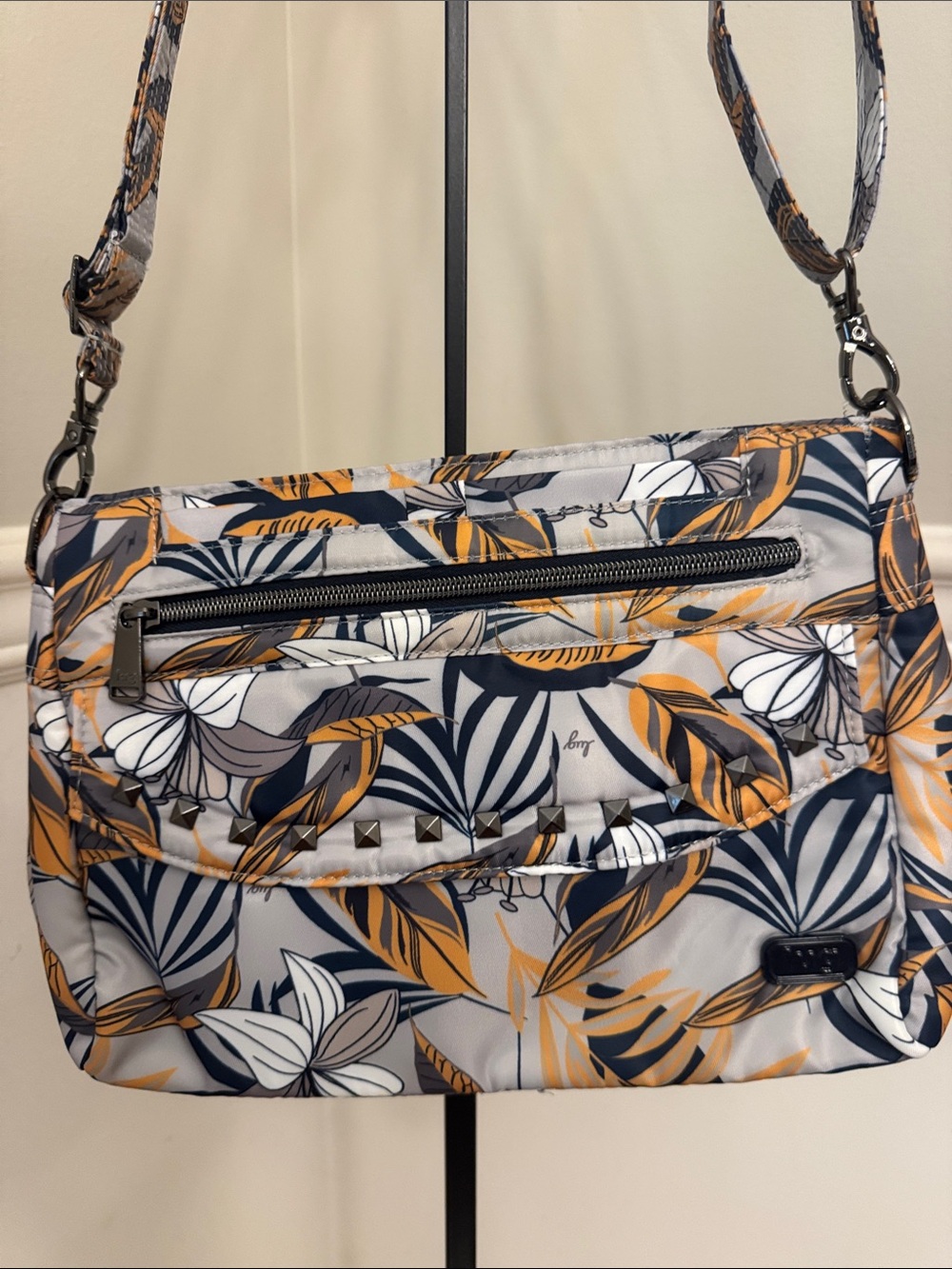 Classic LUG Pacer 2 adjustable Crossbody/shoulder Bag in Lily Grey